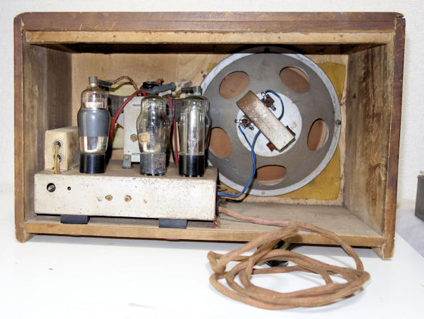 終戦直後の普及型ラジオ受信機