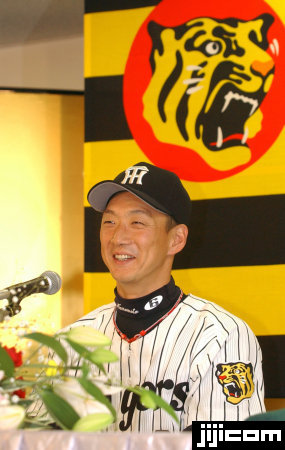 904試合連続フルイニング出場 世界新記録…：阪神・金本知憲外野手