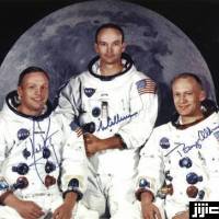 人類初の月面着陸に成功したアポロ11号の乗組員。（…：アポロ11号