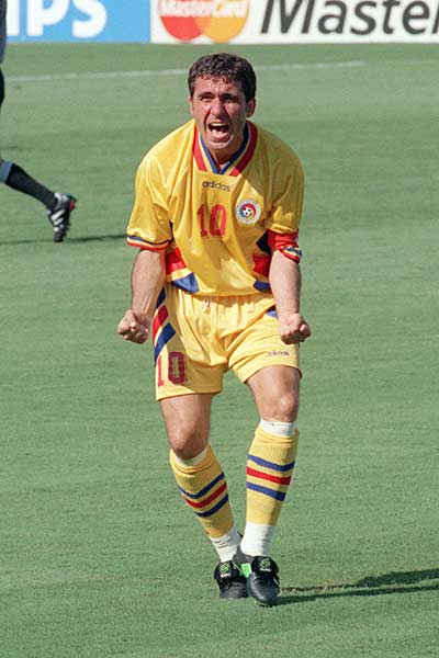 ゲオルグ・ハジ（ルーマニア） 1990、94、98年…：魔法の左足 写真特集