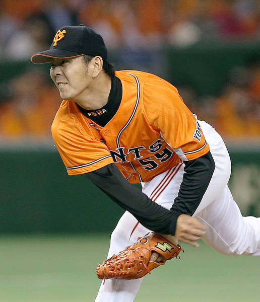 オリックス戦に中継ぎで登板し、力投する巨人の福田聡…：野球賭博問題