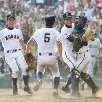 興南が春夏連覇（8月） 第92回全国高校野…：今年の出来事2010