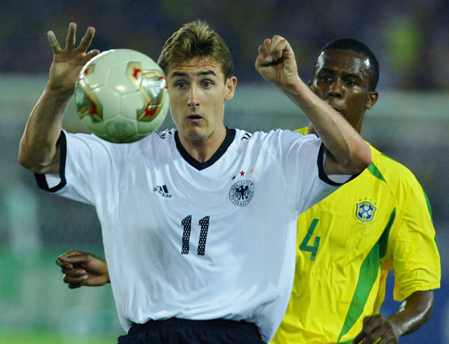 2002年日韓大会決勝 ブラジル…：サッカーW杯 ブラジル対ドイツ 写真