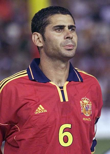 フェルナンド・イエロ＝DF、MF W杯…： 歴代最強イレブン スペイン