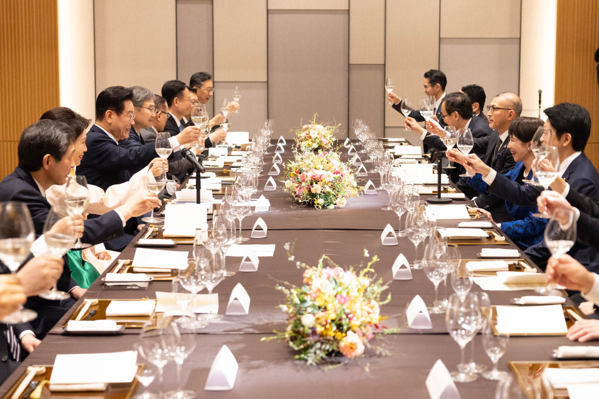日韓交流の夢を叶えた卒業生の蔵人 奈良の「春鹿」が日韓首脳会談後