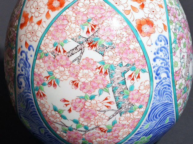 有田焼】大花瓶 色絵桜青海波 - JTOPIA