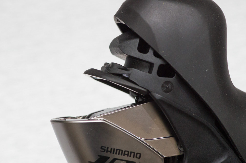 スリムになったSTI、シマノ105 ST-5700 ST-R700からの交換＆レビュー