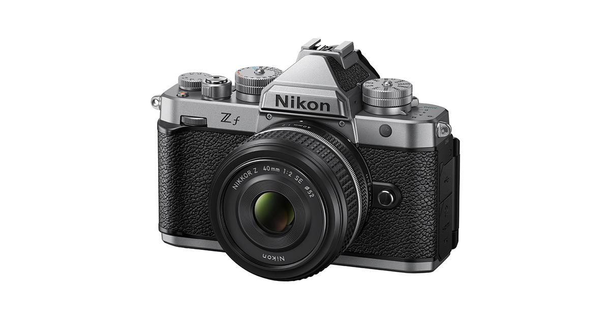 フルサイズミラーレスカメラ「ニコン Z f」の新色「Z f シルバー」を
