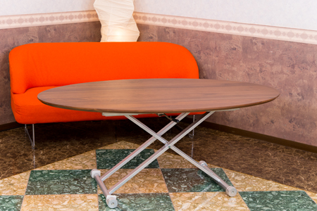 自分にベストな高さのテーブルを見つける！オーダー家具のように自分に