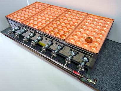 業務用たこ焼器 手打ち銅板ジャンボ32穴x4連