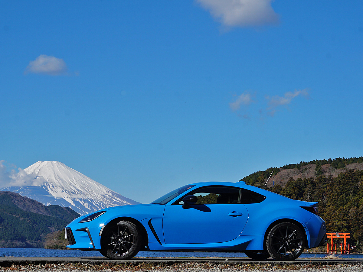 GR 86 ＜青＞ / レンタカーならスポーツカーオープンカー専門