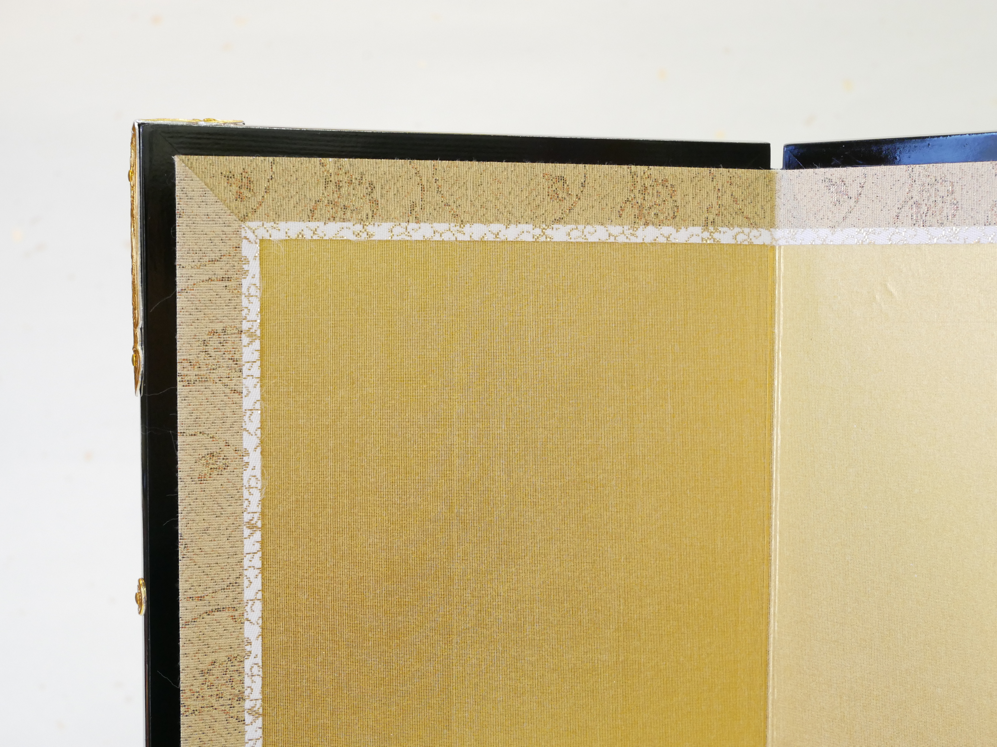 和泉の御蔵 / 13号三曲屏風「新裏箔」