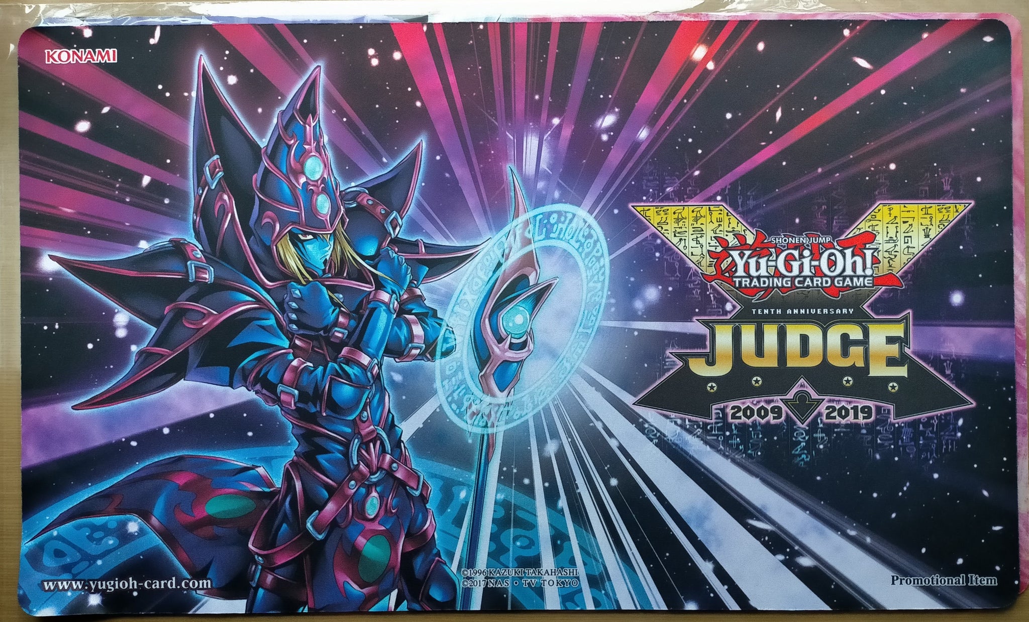 遊戯王 公式 JUDGE 2019 マジシャンオブカオス プレイマット – トレカ