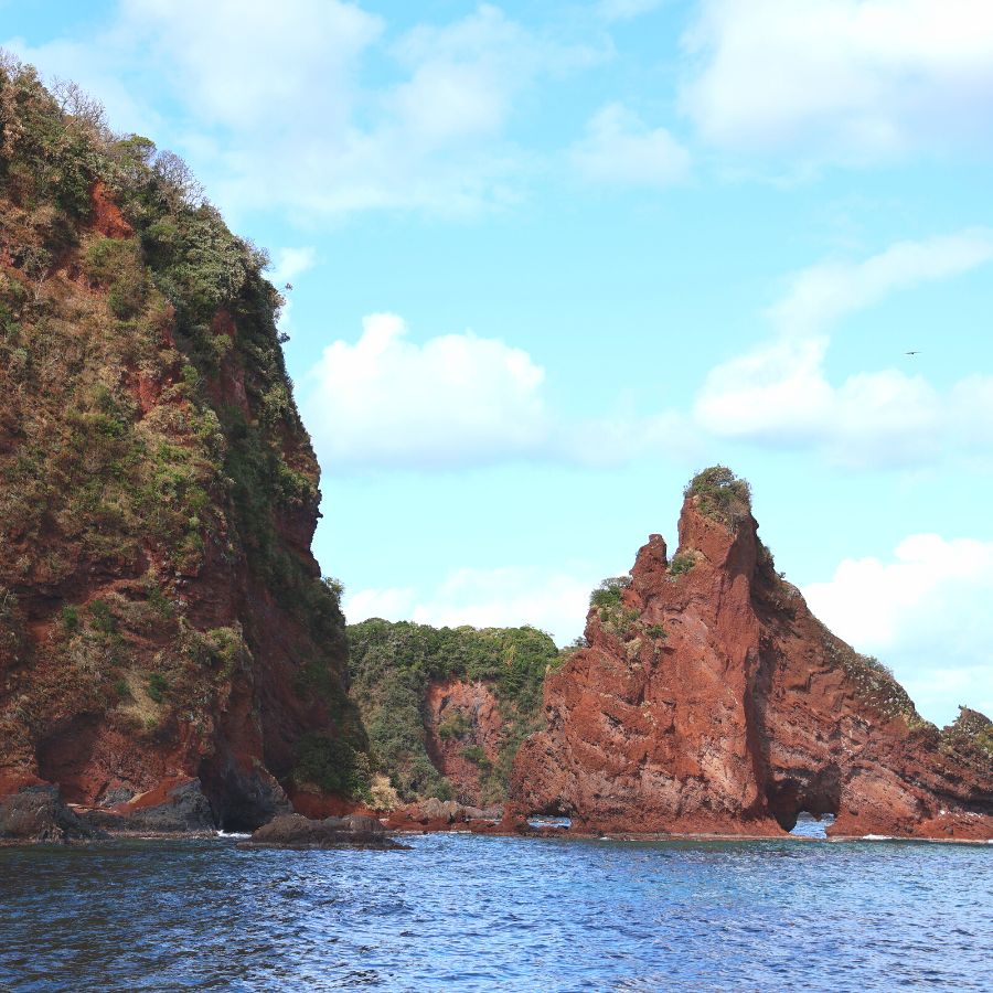 明屋海岸のスコリア丘 | 隠岐の宝物たち・ジオパークサイト一覧 | Oki