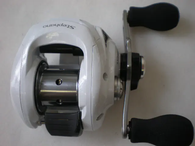 ステファーノCI4+200（右） - 19,100円 : 海釣り、船釣り専門店の沖