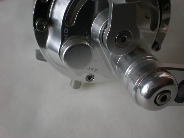 アルテクノスゴリラ 12LBCCMチューンド シルバー【ウルトラダイニーマ