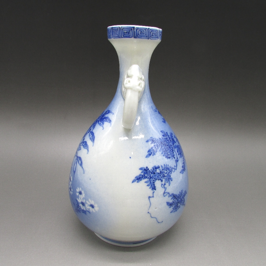 瀬戸焼 加藤勘四郎 染付風景文花瓶 - 敬誠アート [ 公式 ]