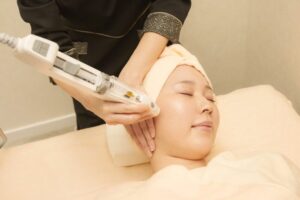 無針のエステ版水光注射】韓国で話題の水光ジェットって一体なに！？