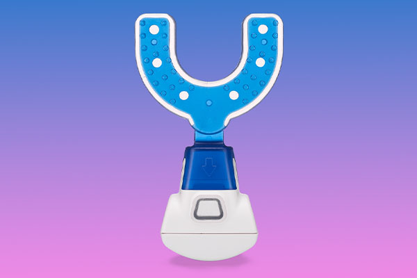 シュアスマイルVPro（振動型アライナー補助装置）｜大阪矯正歯科グループ