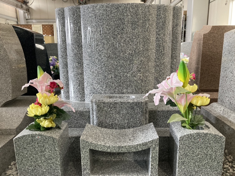 現品紹介】これぞ王道｜グレー基調の中国産墓石「AG98」とは？特徴と