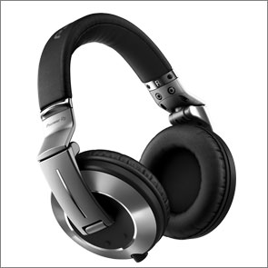 Pioneer DJのヘッドホンHDJ-2000MK2の紹介ページです。