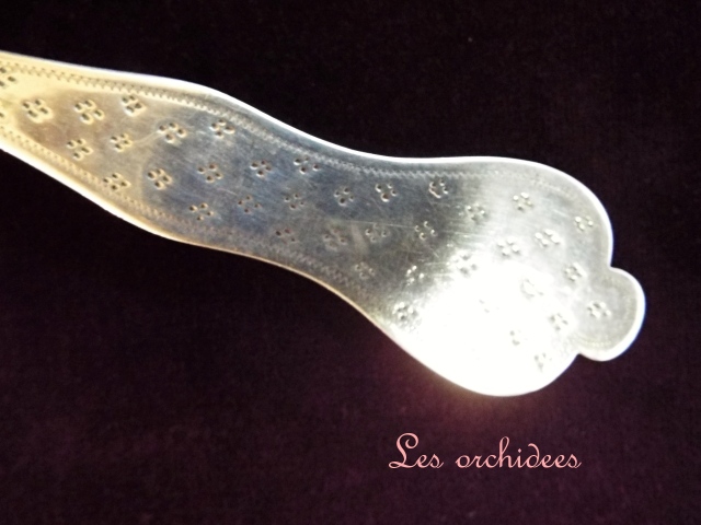 アンティーク 銀製シュガーシフタースプーン