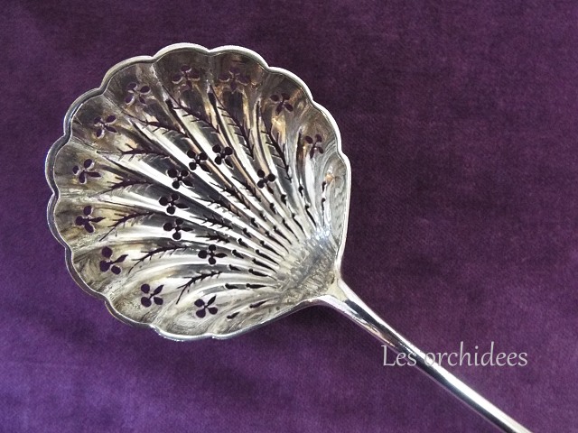 アンティーク 銀製シュガーシフタースプーン