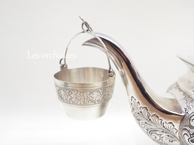 フランス アンティーク シルバー純銀 花模様 ティーストレーナー