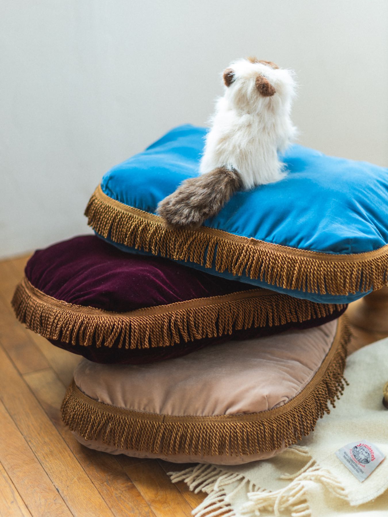 オルネコ・ベルベットクッション｜オルネコ（ベッド・ハウス）｜オルネ