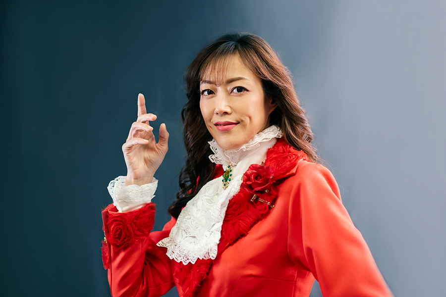 ズボンを脱ぎ捨て挑んだ13年間、大和悠河「ようやく私に」 | Lmaga.jp