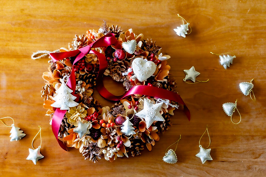 使い捨てない」クリスマスリースを提案、アパレル感覚で緑を選べる植物