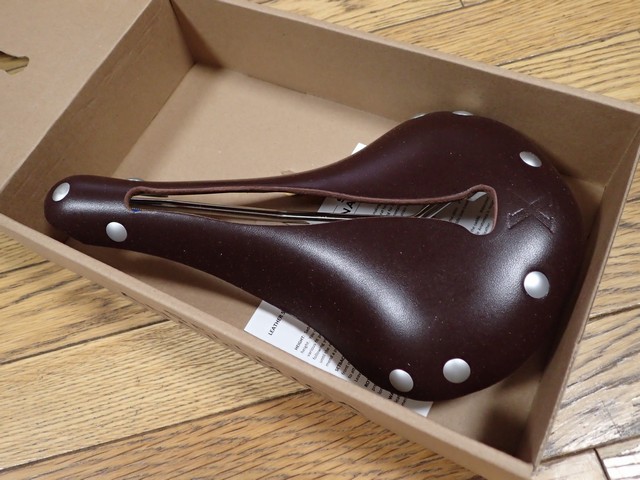 セラアナトミカ レビュー】長距離/ブルベに最高の革サドル