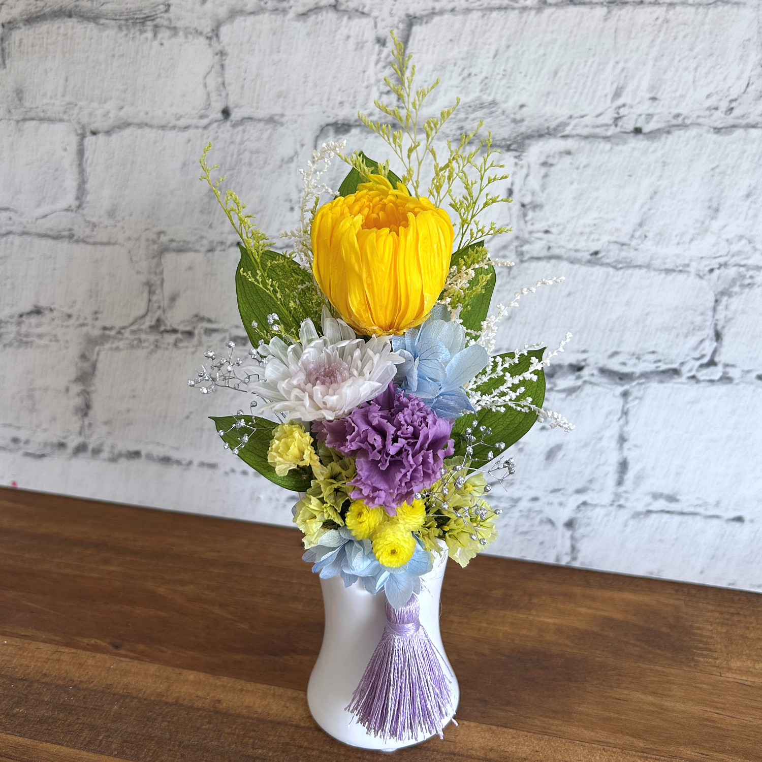 お供え 仏花 プリザーブドフラワー 対 ケース入り 菊 仏壇用 しのぶ