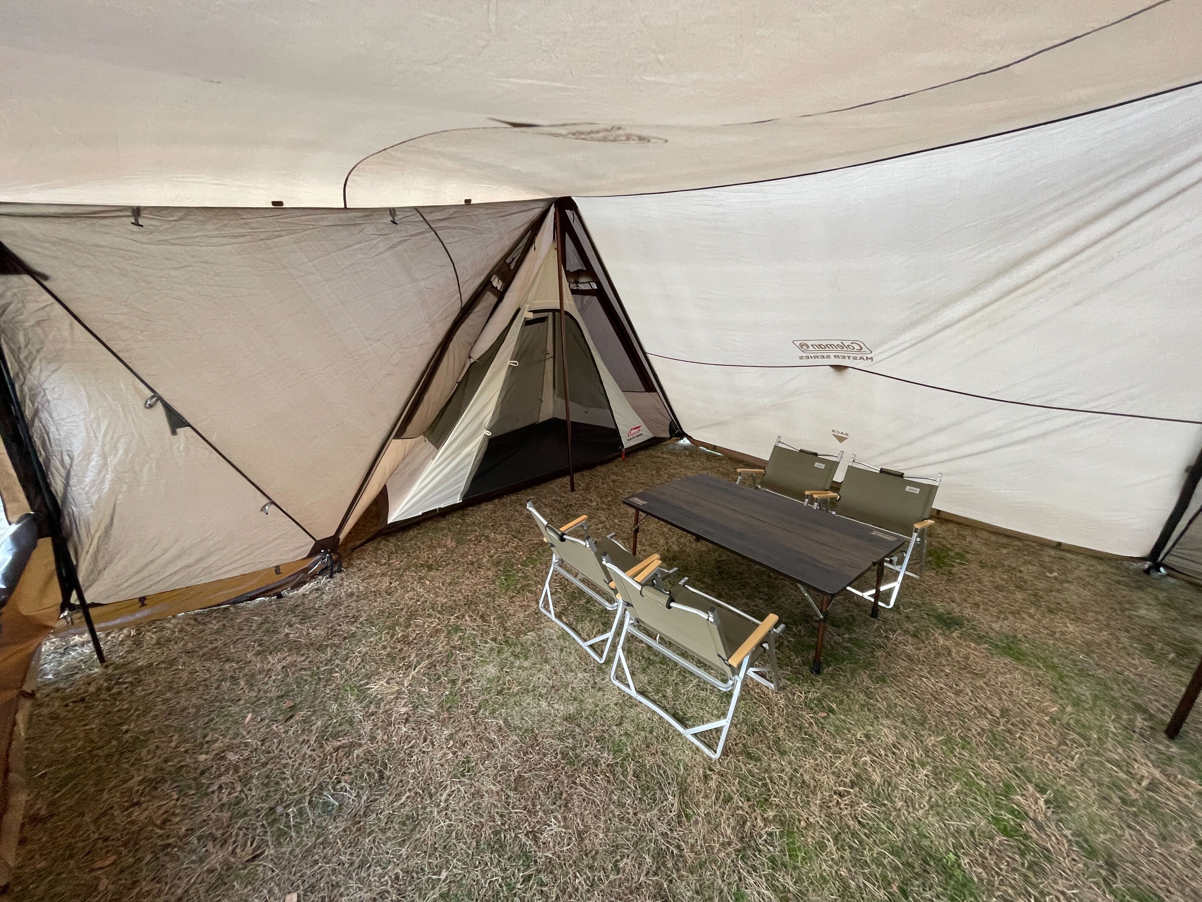 張り方はあなた次第？！コールマンの新作シェルター「ツインクリフ」を