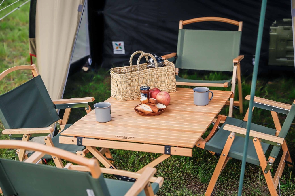 ペアからファミリーまで使える！奥行70㎝・テントファクトリーの「ZEL