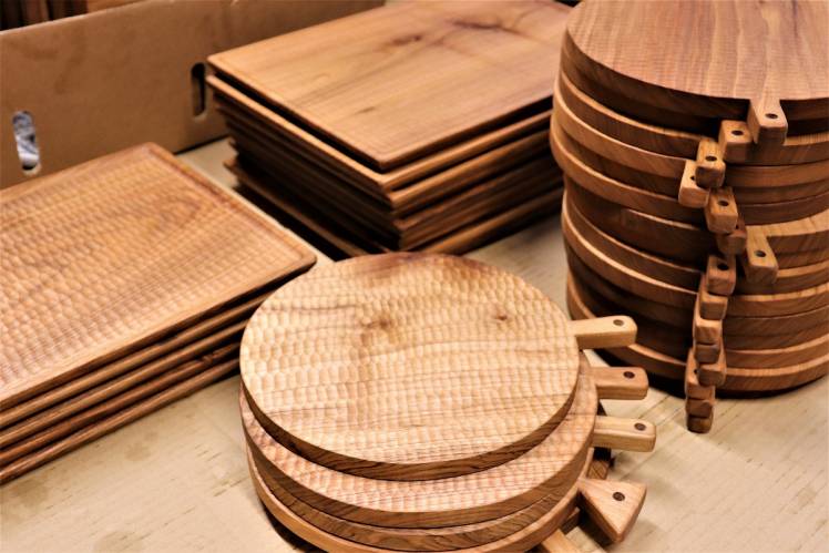 人気作家小沢賢一さんの作品が入荷しました！：新着情報 | 無垢材家具