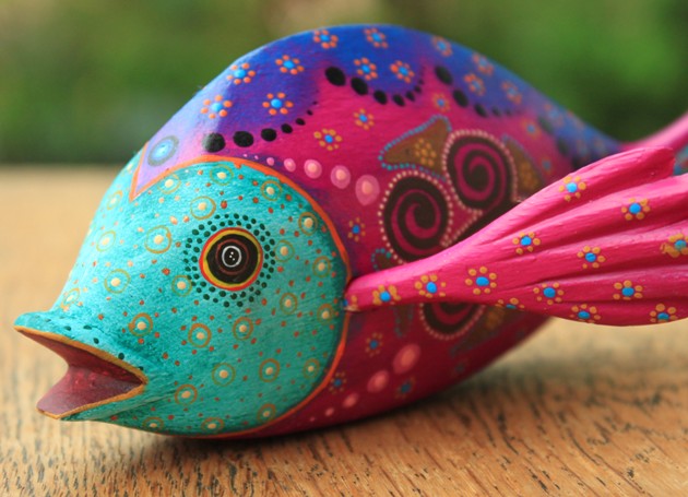 オアハカ・木彫り人形魚-中南米と世界の輸入雑貨ショップ-リャマリャマ