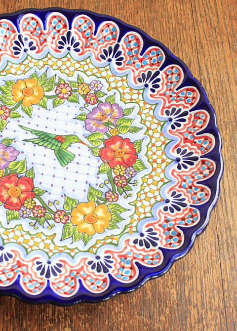 メキシコプエブラ州・陶器タラベラ焼き、ハチドリと花模様・壁掛け