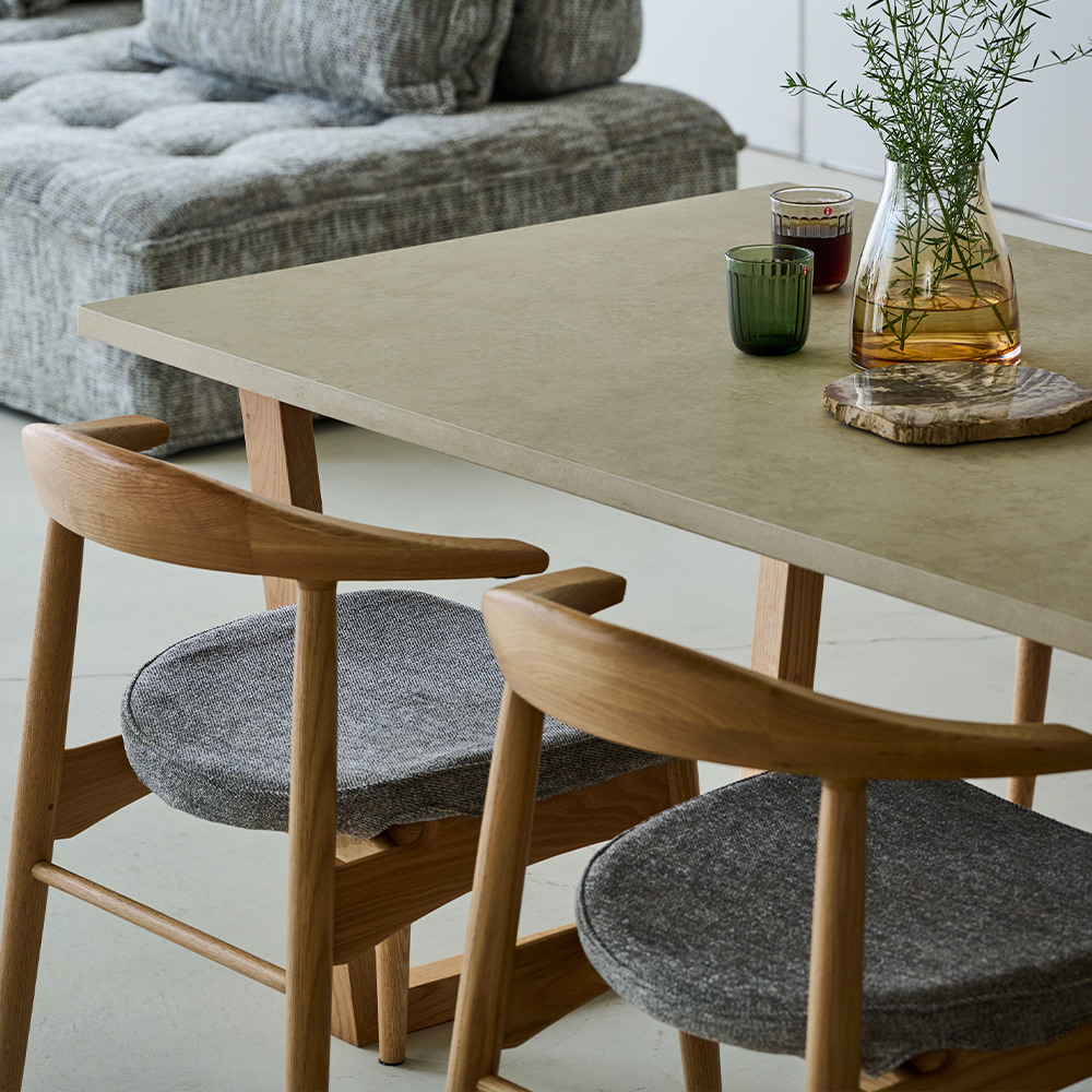 アクルテック ダイニングテーブル（横幅150 x 奥行80 cm