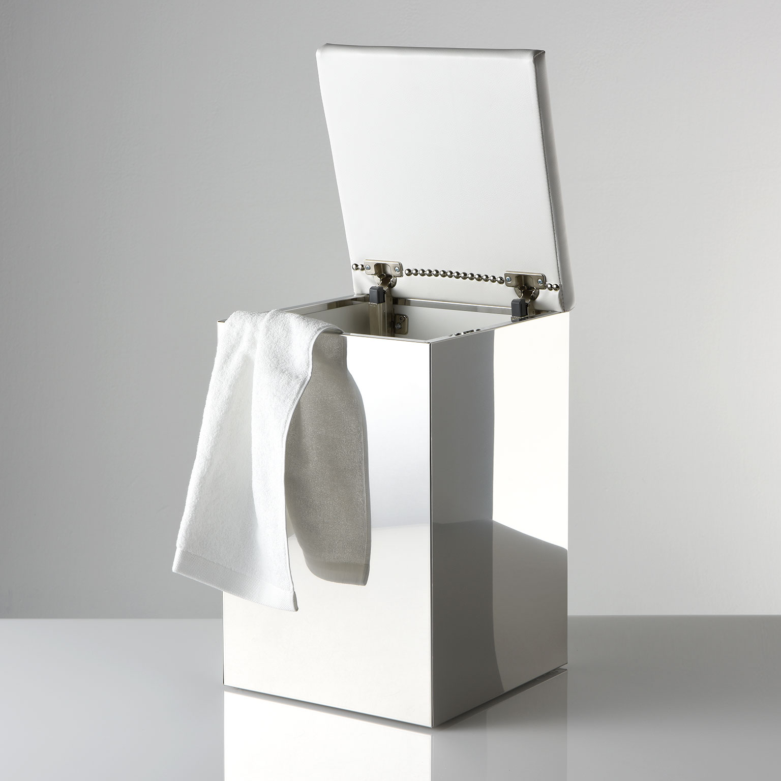 DECOR WALTHER（デコワルター）CASE スツール＆ランドリーボックス