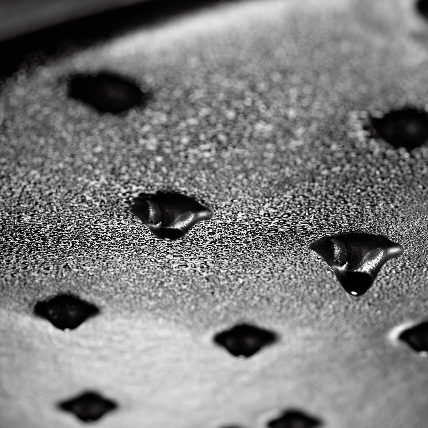 staub（ストウブ）ピコ・ココット ラウンド ブラック | LIVING MOTIF