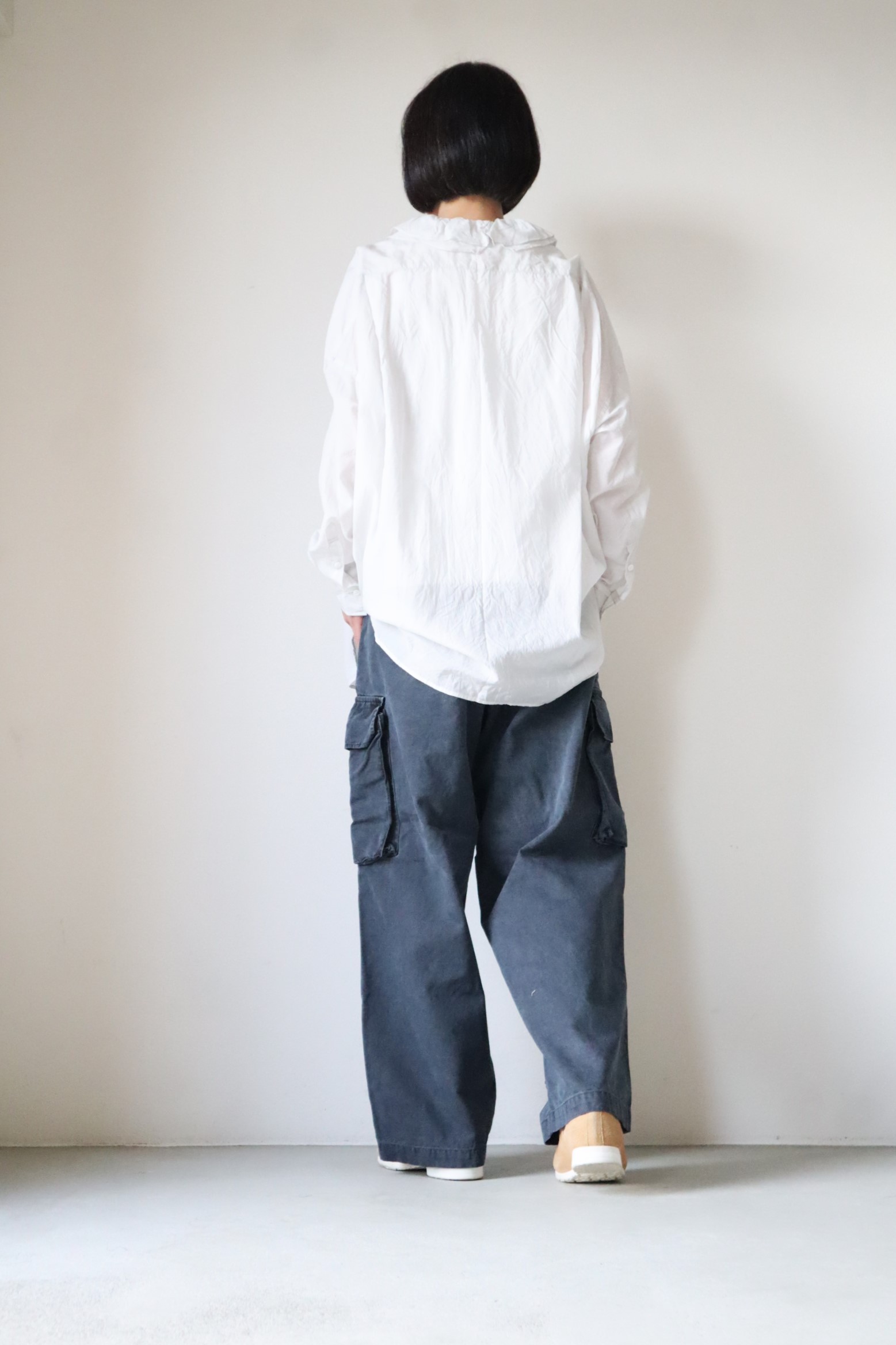 TOUJOURS公式通販 トゥジュ―正規取扱店 TOUJOURS/Ruffle Collar Baggy