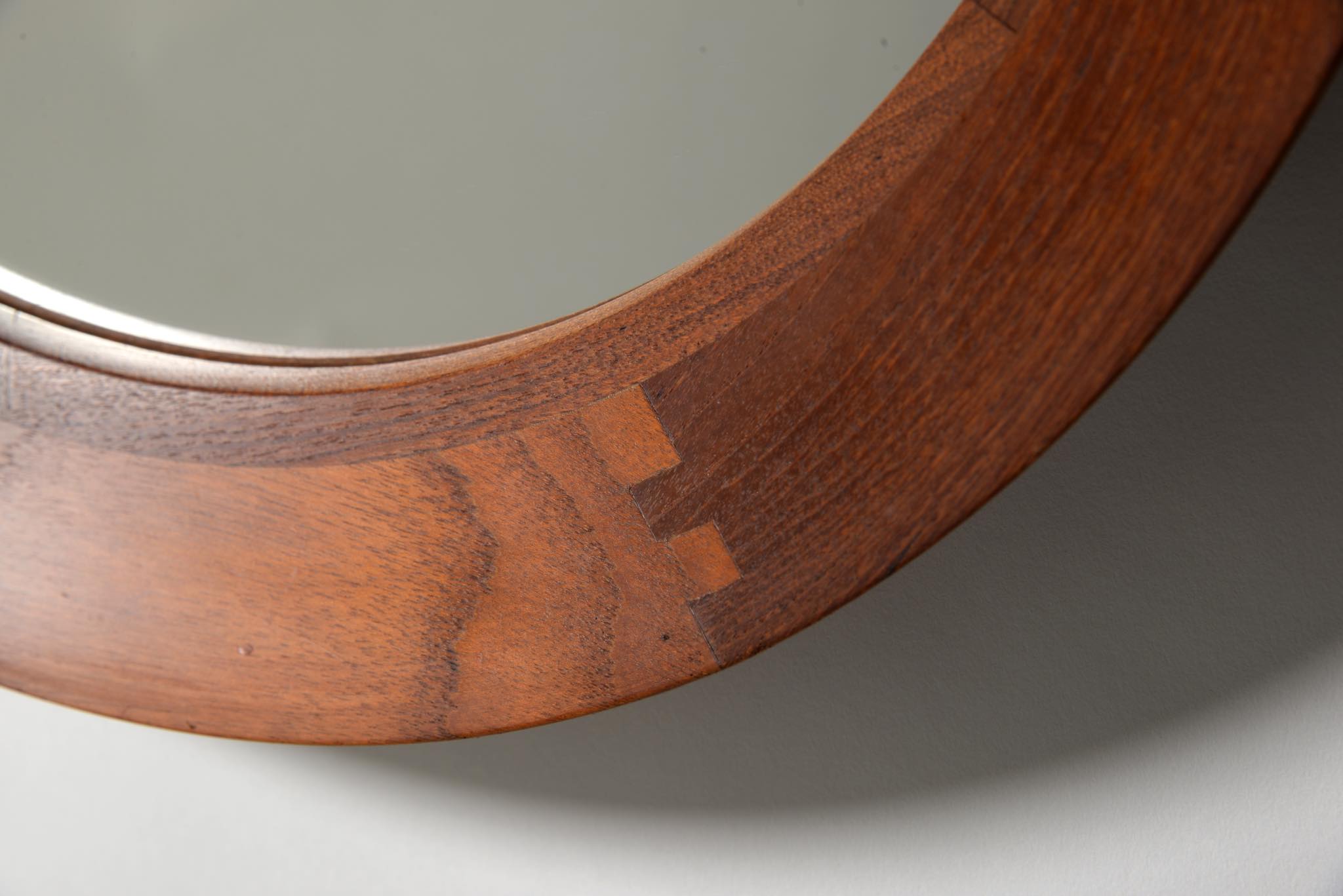 Pedersen & Hansen Teak round mirror｜Luca Scandinavia | 北欧