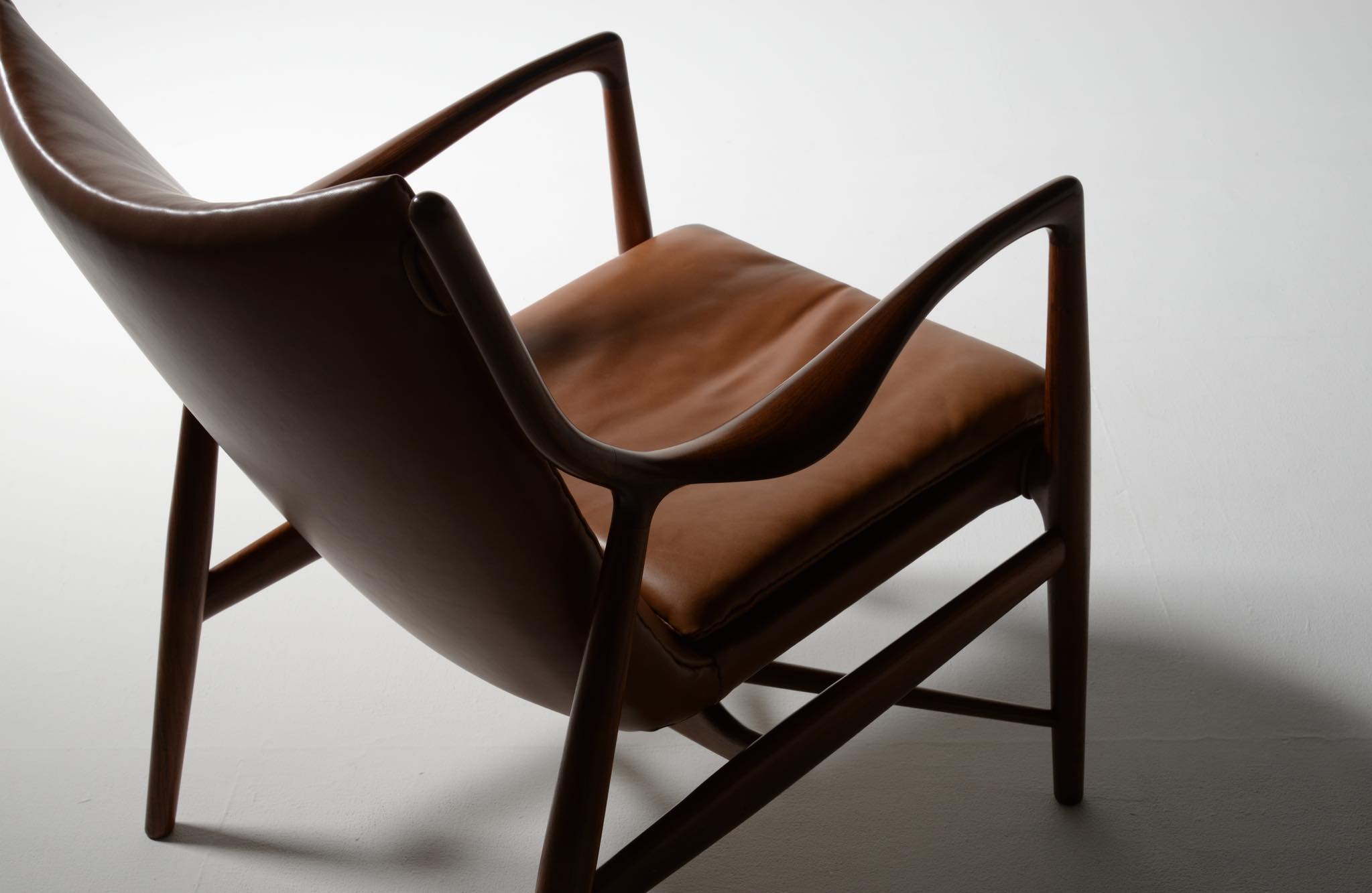 Finn Juhl NV45 Easy chair and Settee in Brazilian rosewood｜Luca