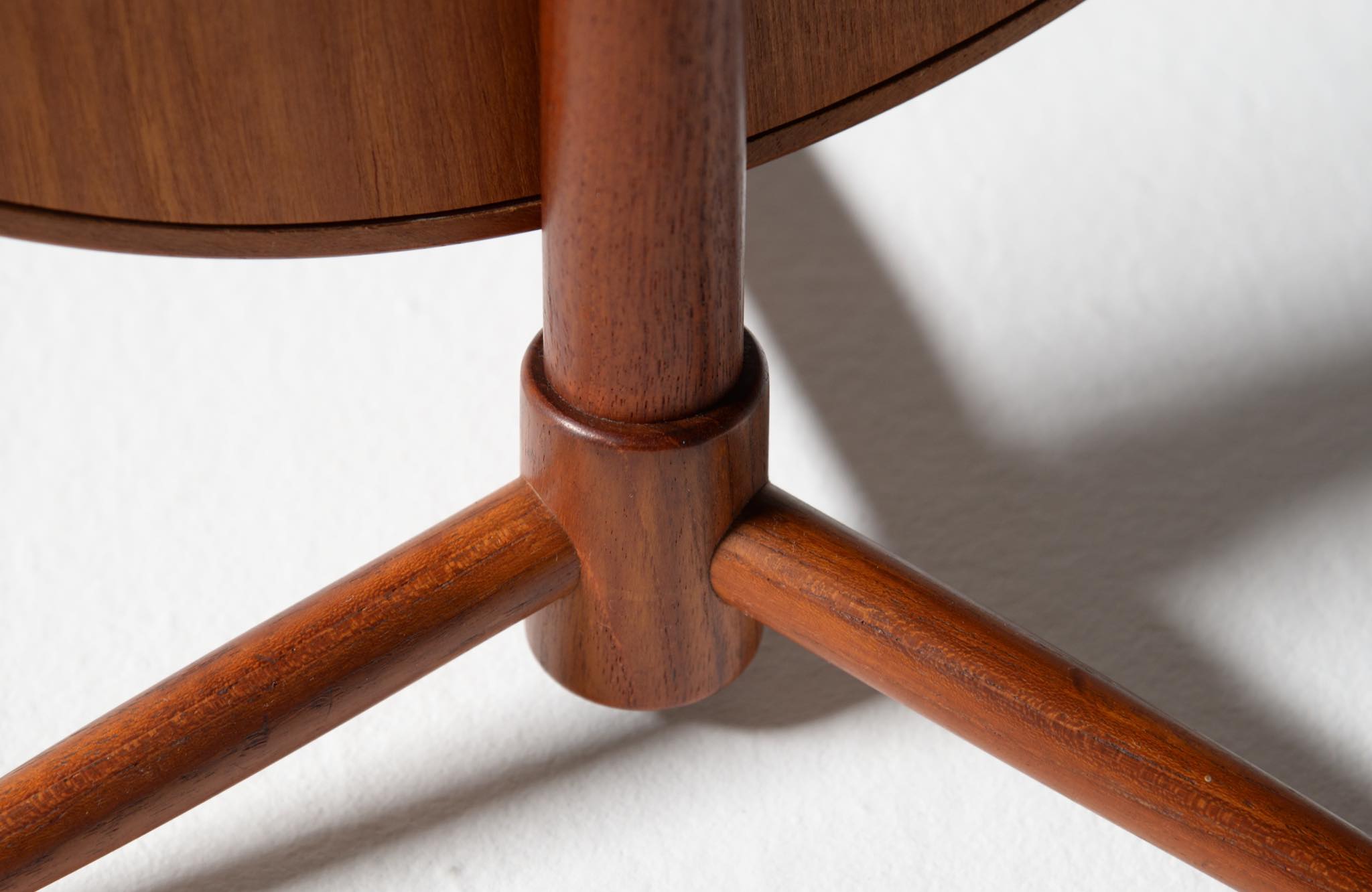 Pedersen & Hansen Vanity mirror｜Luca Scandinavia | 北欧