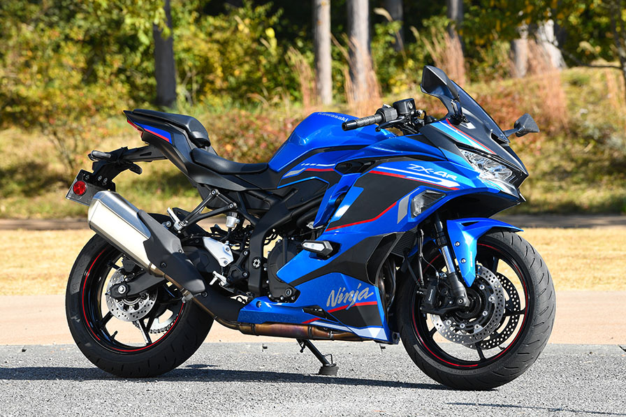 Kawasaki Ninja ZX-4R SE】公道走行で感じたベストバランス SE