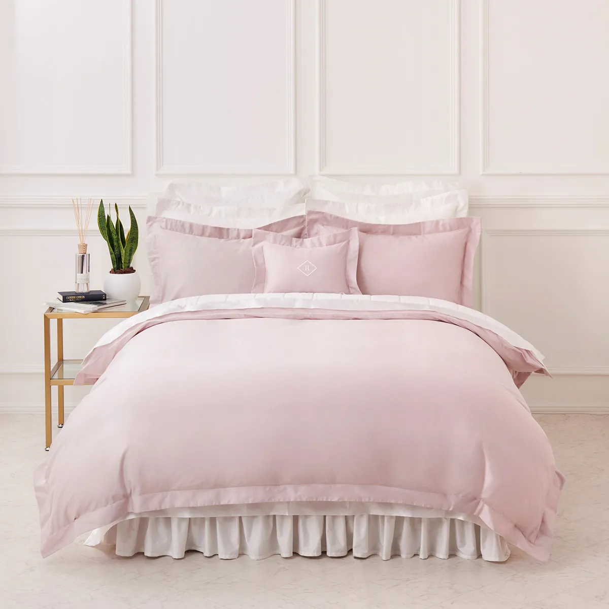 包み型ピローケースでエレガントに寝室を彩る｜高級シーツ・高級枕の