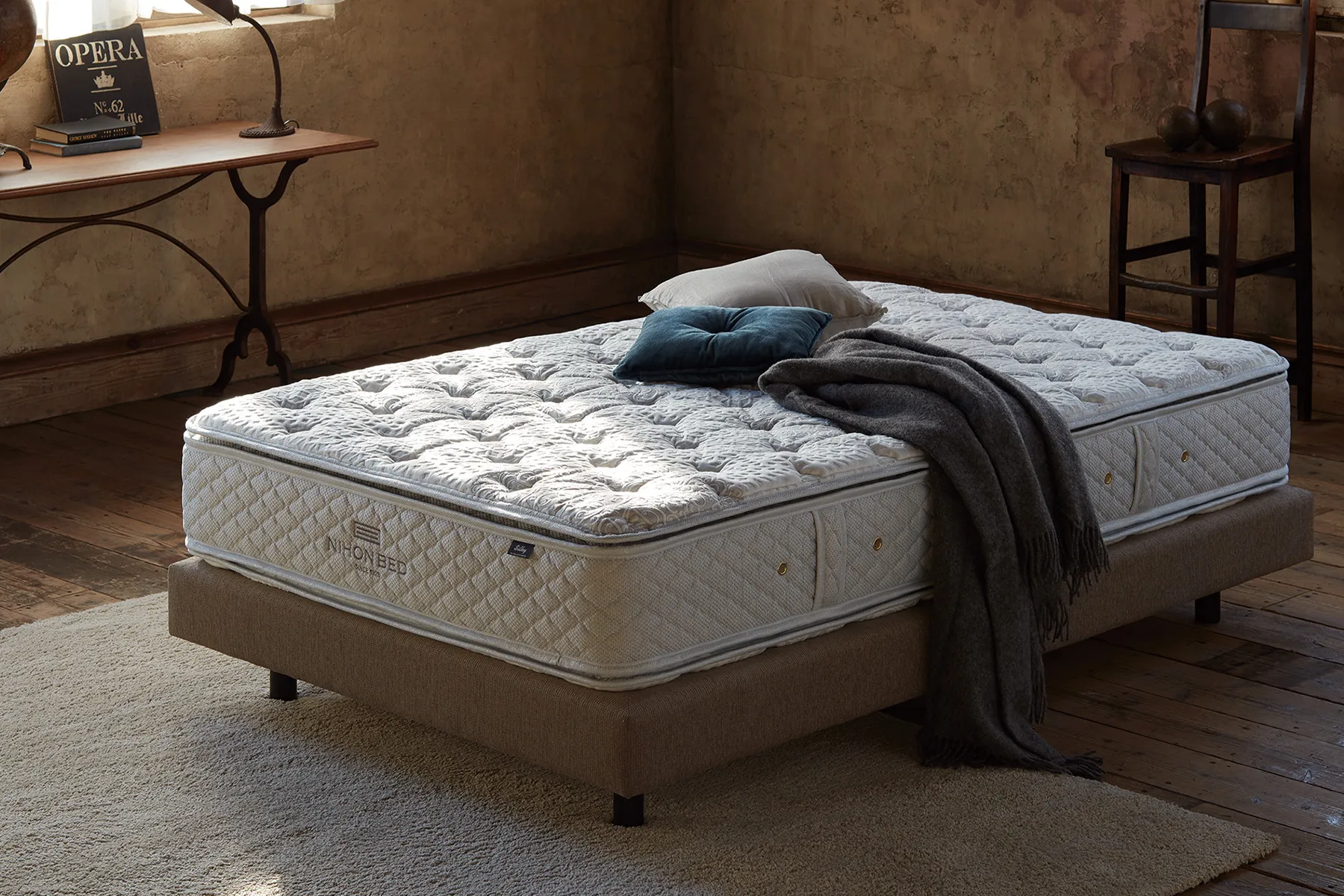 ピロートップシルキーポケット 日本ベッド