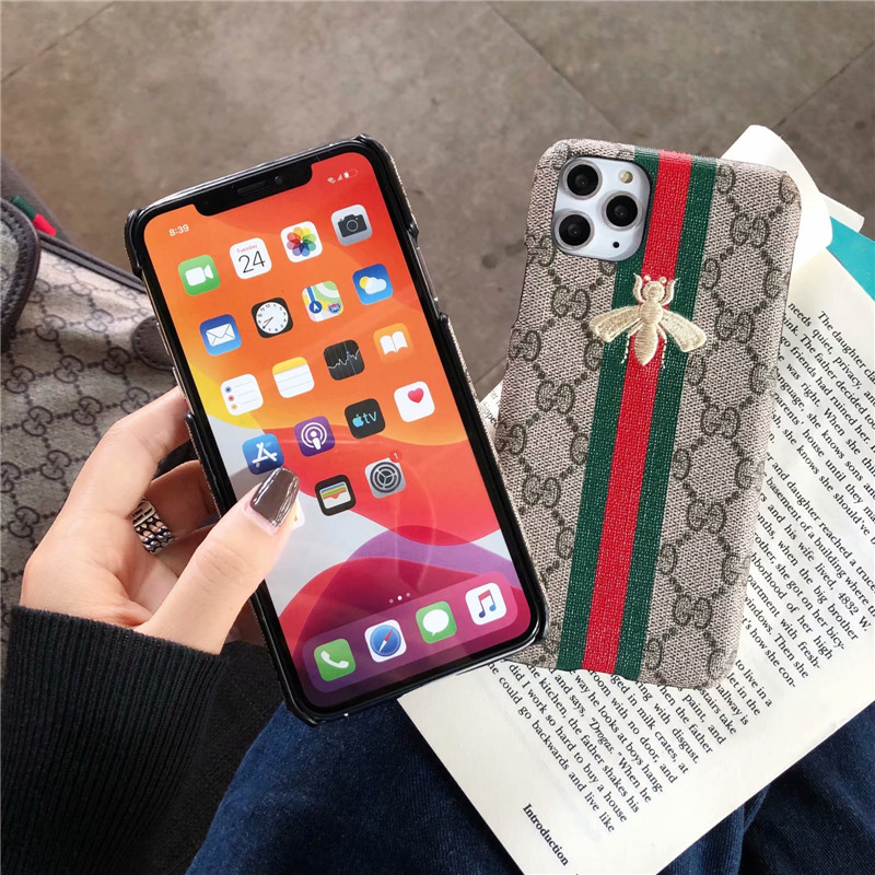 アイフォン15/15pro/14カバー グッチ 蛇 蜂 iphone13/13pro ケース