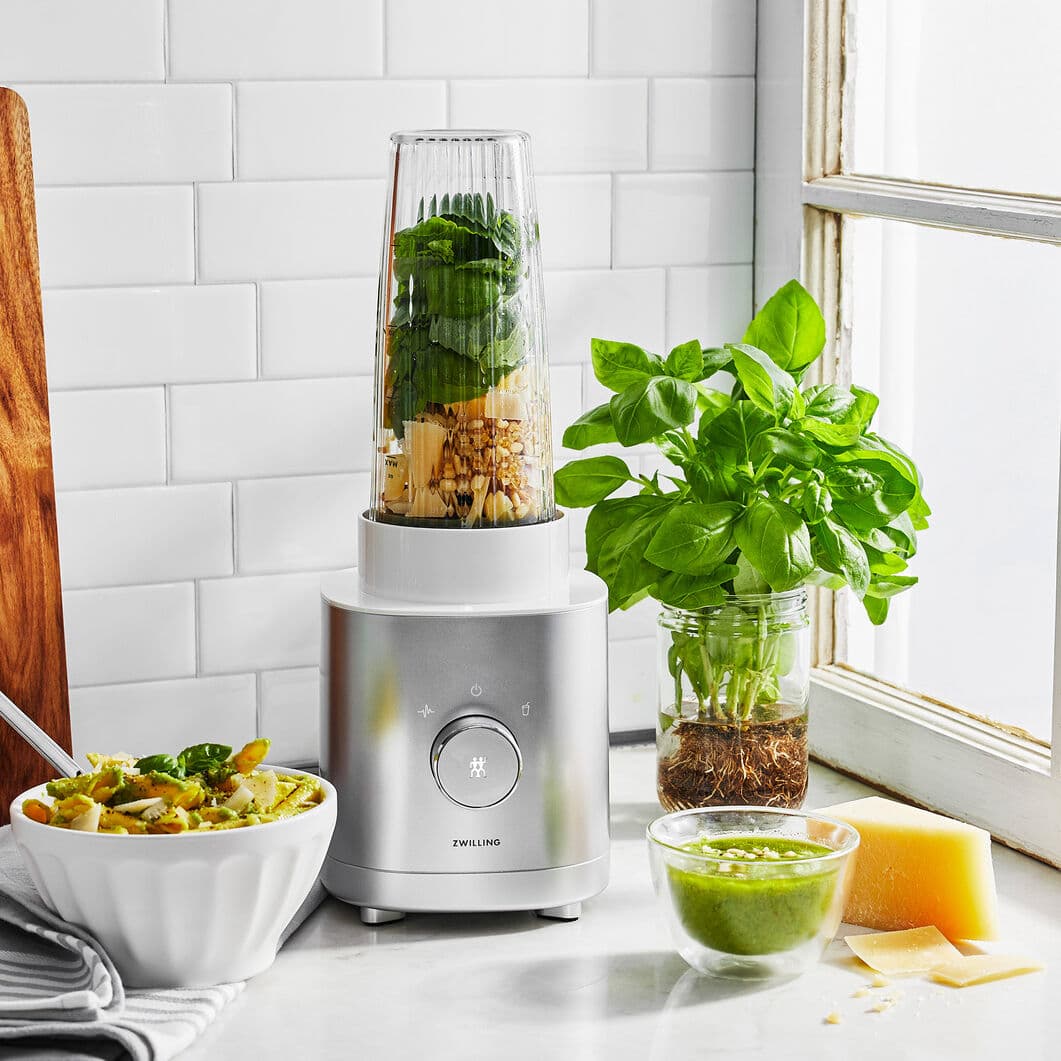 ツヴィリング エンフィニジーパーソナルブレンダー：キッチン & ダイニング